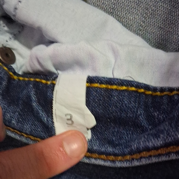 Wrangler Relaxed Fit Blue Jeans - Picture 3 of 4